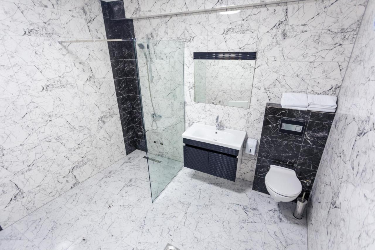 City Hotel Ferizaj Luaran gambar