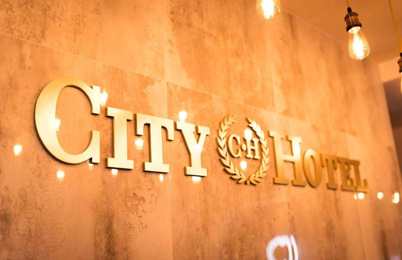 City Hotel Ferizaj Luaran gambar